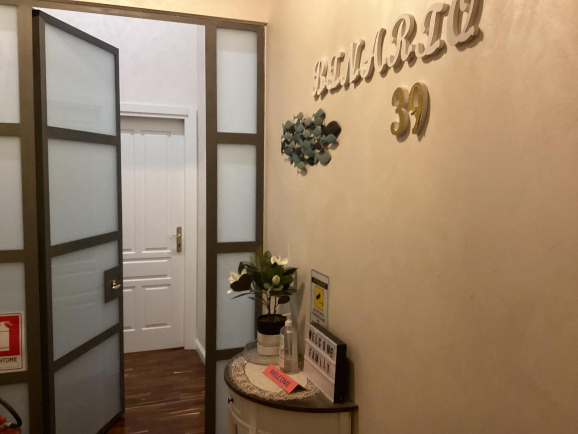 Beb Binario39 Bed and Breakfast Napels Buitenkant foto