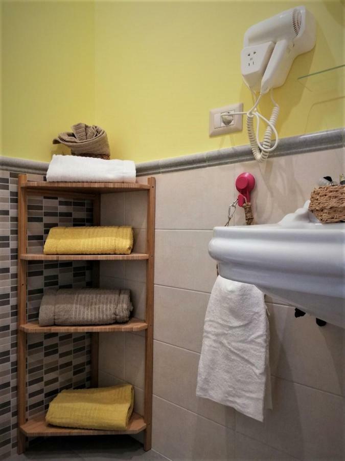 Beb Binario39 Bed and Breakfast Napels Buitenkant foto