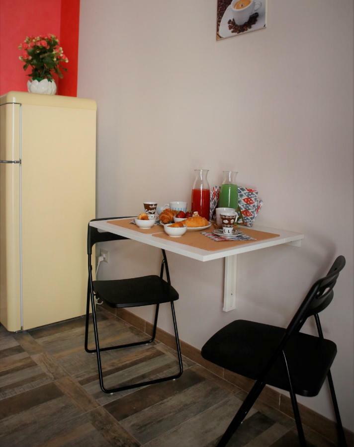 Beb Binario39 Bed and Breakfast Napels Buitenkant foto