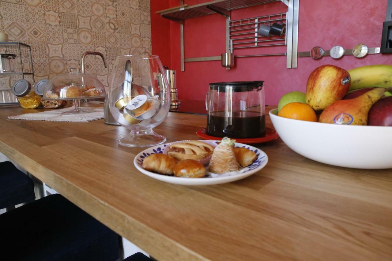 Beb Binario39 Bed and Breakfast Napels Buitenkant foto