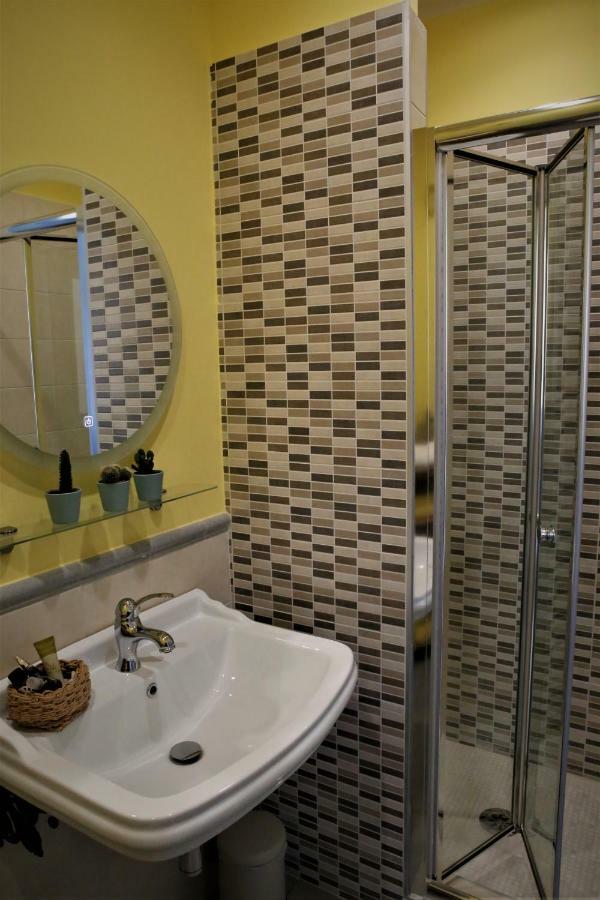 Beb Binario39 Bed and Breakfast Napels Buitenkant foto