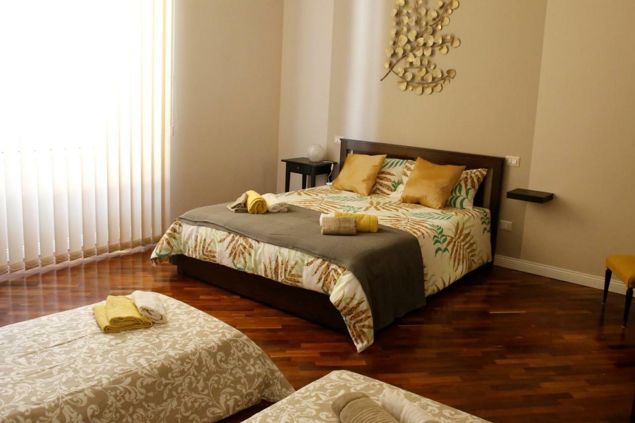 Beb Binario39 Bed and Breakfast Napels Buitenkant foto