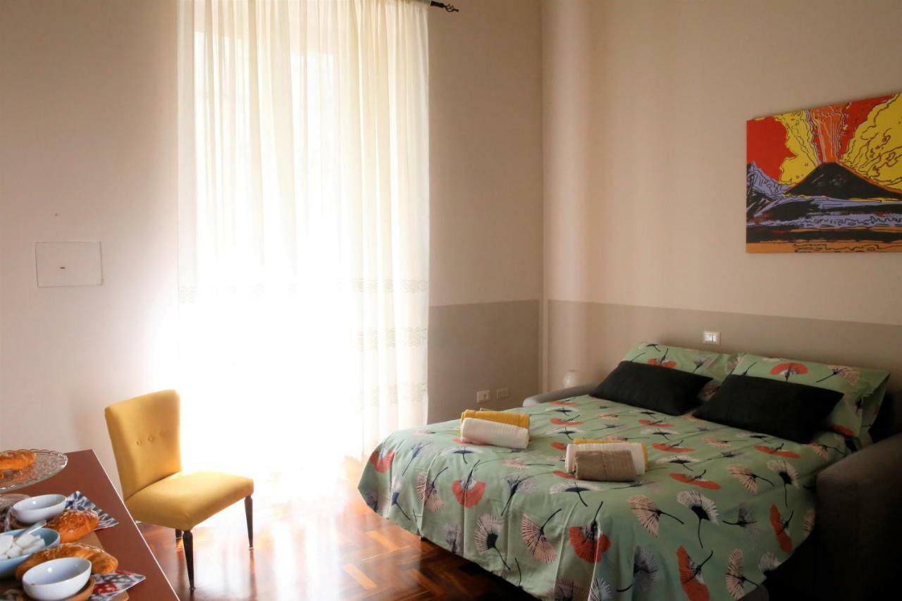 Beb Binario39 Bed and Breakfast Napels Buitenkant foto