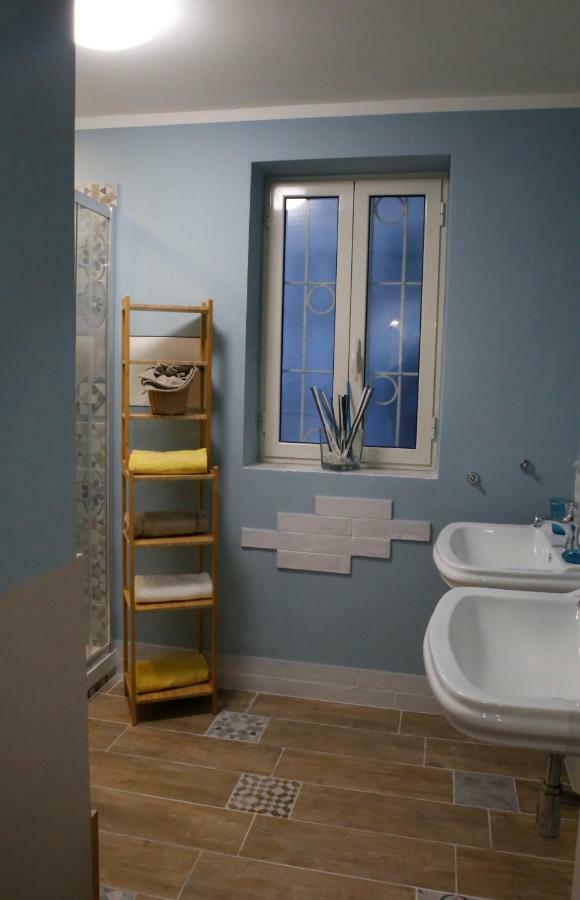 Beb Binario39 Bed and Breakfast Napels Buitenkant foto